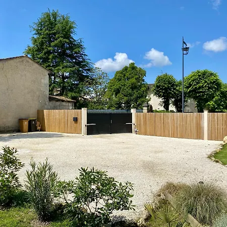Maison D'exception Girondine Villa La Lande-de-Fronsac